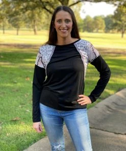 EPretty TOPS Mixed Print Black Tee