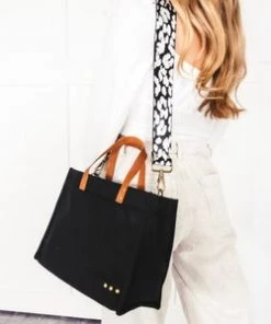 Pretty Simple ACCESSORIES Black Quilted Crossbody Tote