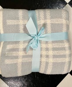 Caroline Hill Ultra Soft Blankets