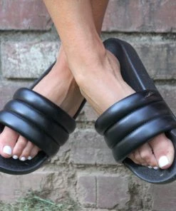 Ruby Stone Boutique Slide Into Summer: Black SHOES