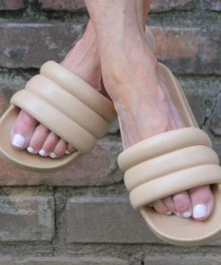 Ruby Stone Boutique Slide Into Summer: Tan