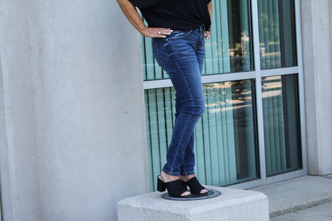 Judy Blud Judy Blue Medium Rise Denim