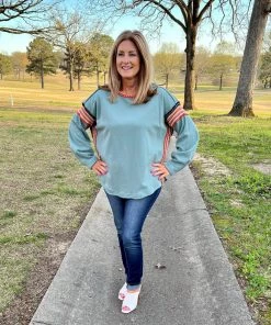 Easel Teal Multi-Color Top