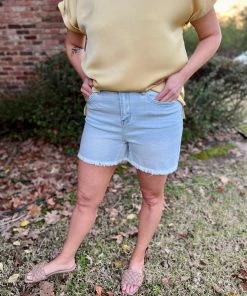 BOTTOMS Judy Blue Light Wash Shorts