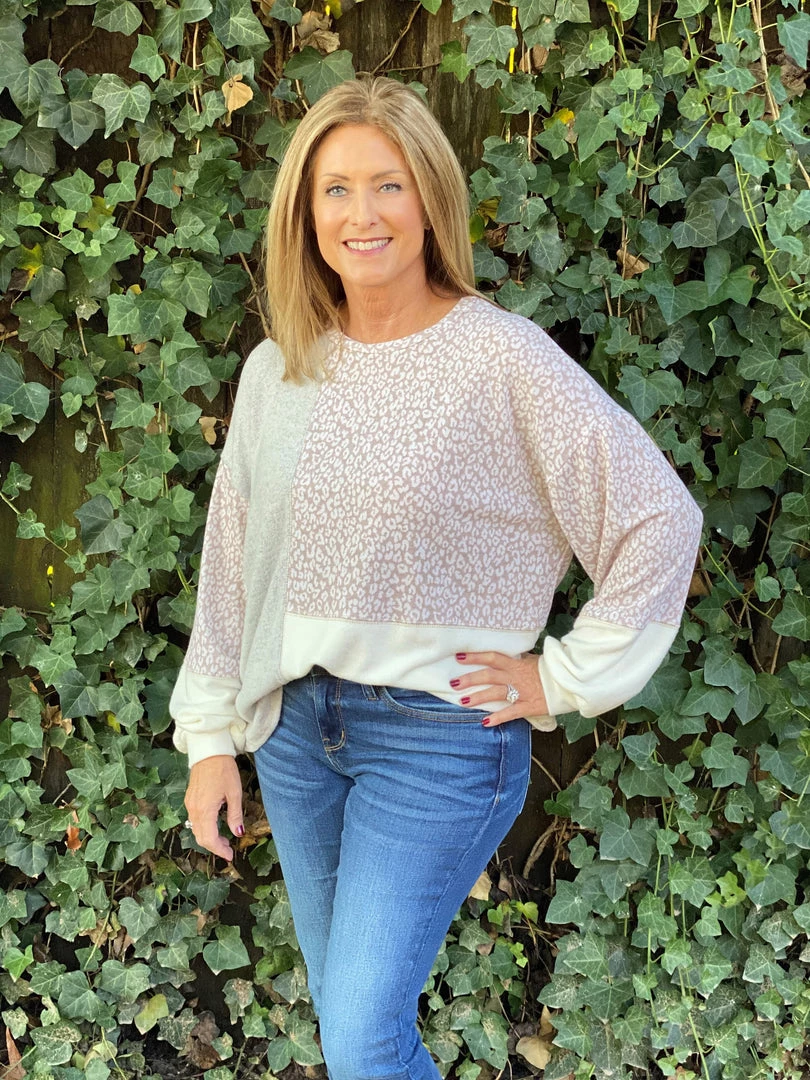 Gilli Tan-Grey Color Block Sweater