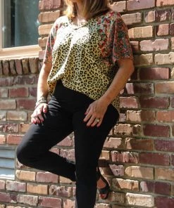 GiGiO Mixed Media Animal Print Top