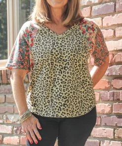 GiGiO Mixed Media Animal Print Top
