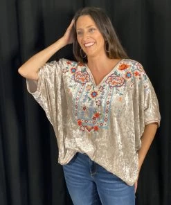 Andree By Unit Embroidered Velvet Tunic