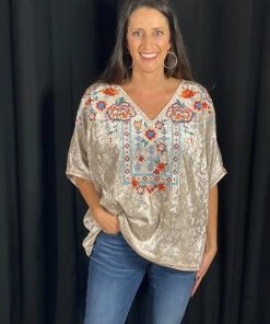 Andree By Unit Embroidered Velvet Tunic