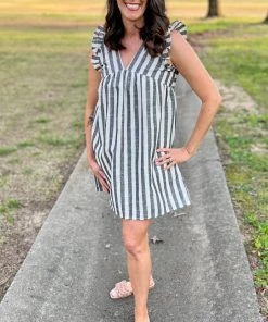 Andree By Unit Striped V-Neck Dress